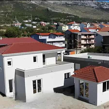 Modern Two Bedroom With Spacious Seaview Terrace And Free Parking * Kaštela